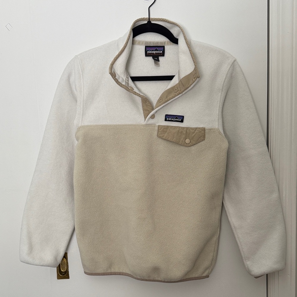 Patagonia Women’s XXS / Kids XL Synchilla Fleece - White and Tan